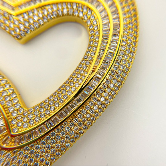 Huge Iced Out Baguette & Round Cubic Zirconia Hollow Heart Pendant for Necklace - Picture 4 of 10